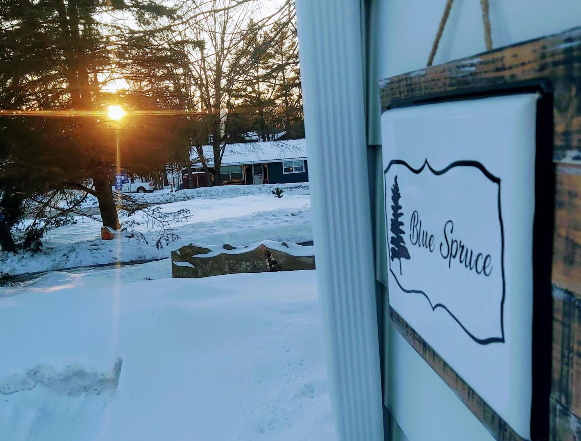 Blue Spruce Bed And Breakfast Muskoka Gravenhurst Zewnętrze zdjęcie